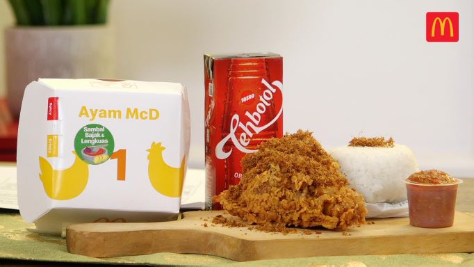 MENU BARU: Menu Ayam Lengkuas McD dengan sambal bajak terdiri dari ayam goreng khas McD yang renyah dan gurih, dipadukan dengan bumbu serundeng lengkuas dan sambal bajak yang lezat dengan cita rasa khas Indonesia, cocok untuk menemani konsumen berbuka pua
