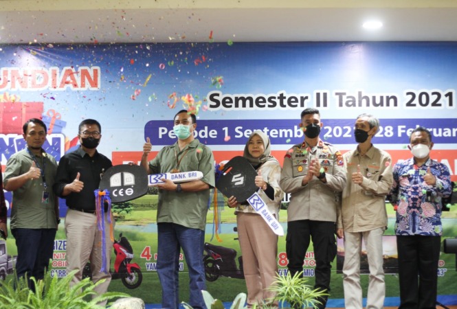 DINANTI-NANTI: Para pemenang undian program
