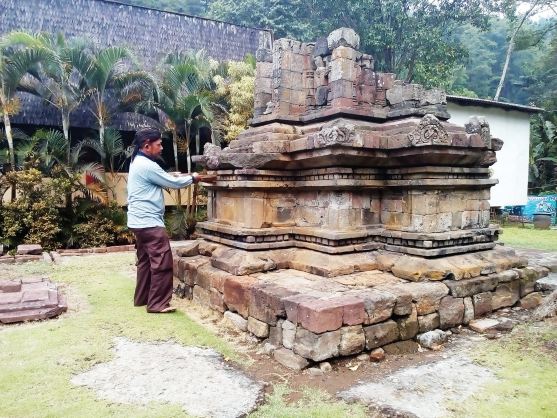 TERAWAT: Candi Songgoriti yang dibangun pada abad 10 Masehi masih terawat dengan baik.(AFIFAH RAHMATIKA/RADAR BATU)