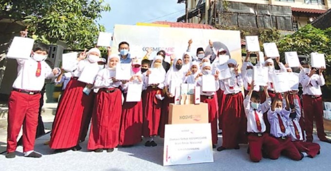 Duta Tanggap Covid-19: Para siswa SD Negeri Kasin yang bertugas untuk mengedukasi siswa lain agar menjaga prokes. (SD Negeri Kasin For Radar Malang)