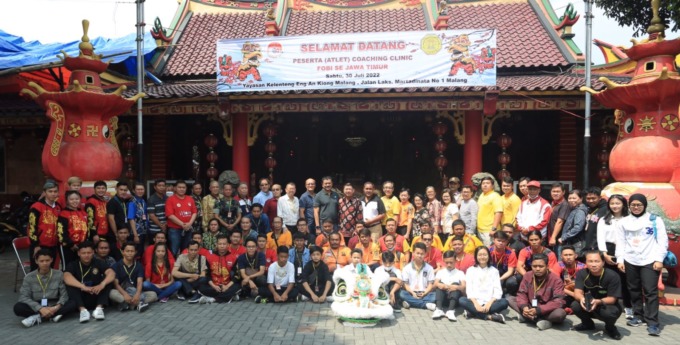 JELANG PON: Para peserta coaching clinic yang difasilitasi oleh Klenteng Eng An Kiong. Kegiatan tersebut berlangsung pada Sabtu (30/7) yang diikuti pengurus se-Jawa Timur dari 11 daerah. (FOBI FOR RADAR MALANG)