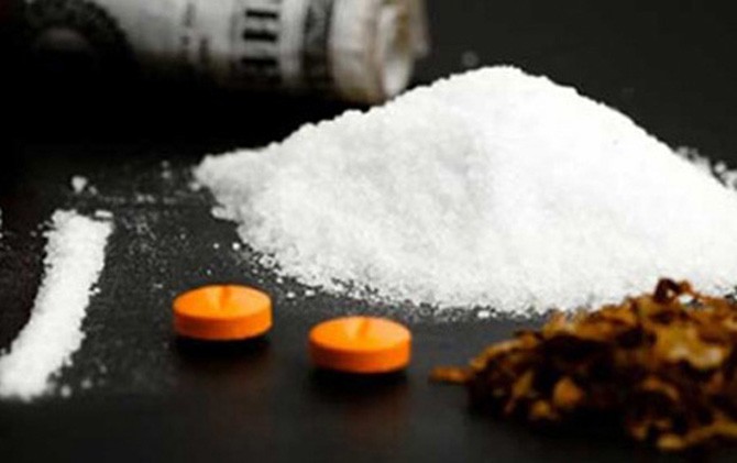 SANGAT BERBAHAYA: Ilustrasi psikotropika yang digunakan dalam jangka panjang dapat menyebabkan gagal ginjal, gangguan hati, dan jantung.