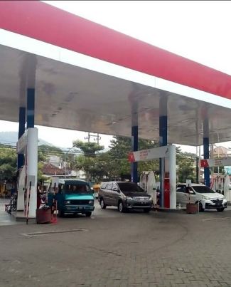 DIJAMIN AMAN: PT Pertamina Patra Niaga Fuel Terminal Malang memastikan stok biosolar tak akan dikurangi. Meskipun system pembelian biosolar per 26 Januari wajib melakukan transaksi dengan QR Code. Ilustrasi SPBU By Radar Malang