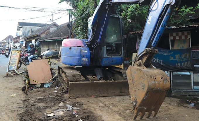 Ilustrasi Alat Berat untuk Penanganan Banjir