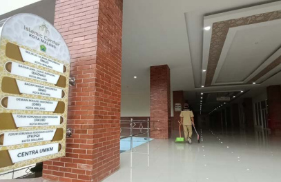 JADI PUSAT DATA: Di area Islamic Center ini, akhir November nanti akan ada depo arsip yang terbuka untuk umum. Selama ini arsip Pemkot Malang tersimpan di gedung kuno Jalan Bingkil. (Suharto/Radar Malang)