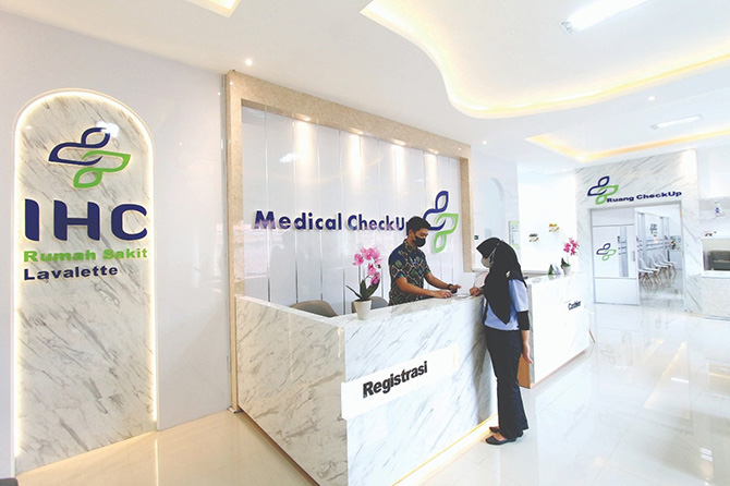 BIKIN MUDAH: Fasilitas di OHIH IHC RS Lavalette menggunakan sistem One Stop Service MCU, mulai registrasi hingga pemeriksaan.