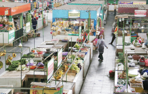 TARGET DISKOPINDANG : Target naik  Rp 250 juta jika dibanding tahun lalu (19/01). - Radar Malang