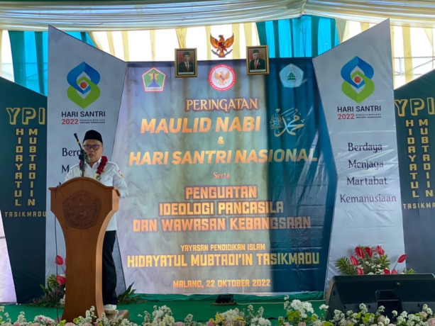 SAMBUTAN: Fuad Himawan - Koordinator Bidang Perekonomian, Direktur Bidang Advokasi BPIP sedang memberikan materi terkait penguatan Pancasila.