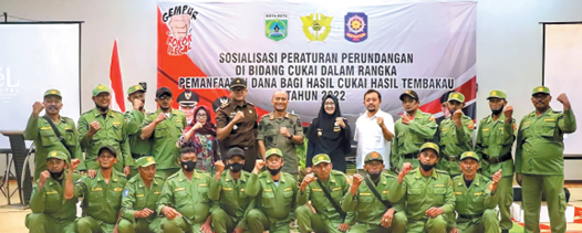 ILUSTRASI: Para anggota Linmas se Kota Batu mengikuti sosialisasi Peraturan Perundangan di Bidang Cukai di El Hotel, Kamis (27/10/2022) lalu. (SATPOL PP KOTA BATU FOR RADAR BATU)