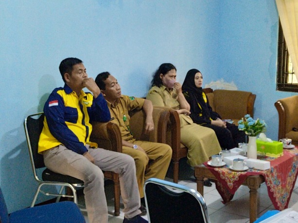 KREATIF: KIM Karangbesuki saat menjawab pertanyaan sesi penjurian untuk KIM Award 2022.