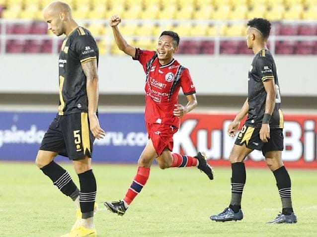 KEMBALI KE MANAHAN: Evan Dimas melakukan selebrasi setelah membobol gawang Dewa United, beberapa waktu lalu. - ANGGER BONDAN / JAWA POS