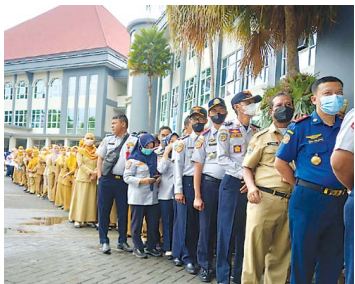 DIGAJI RUTIN: Belanja pegawai digunakan untuk menggaji para pegawai di lingkungan Pemkot Batu yang jumlahnya mencapai 3.500 lebih. (Photo by Radar Malang)