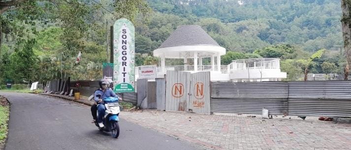 WAJAH BARU: Hotel Songgoriti yang dikelola oleh Perumda Jasa Yasa Kabupaten Malang kini sedang dibangun dan sudah terlihat jauh berbeda dari penampilan hotel yang lama