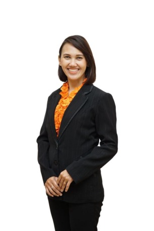 Dr. Fitria Earlike Anwar Sani, SST.Par.,MM Kepala Bagian Urusan Internasional Biro Kerjasama dan Inovasi Dosen Diploma Kepariwisataan Program Studi Destinasi Pariwisata Universitas Merdeka Malang