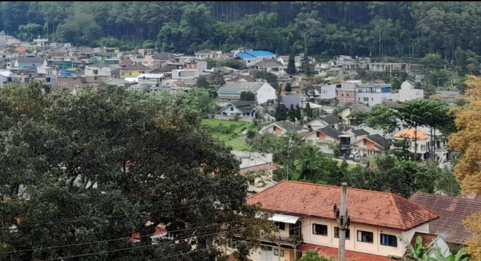 PADAT: Salah satu kawasan permukiman padat di Kelurahan Songgokerto, Kota Batu.
