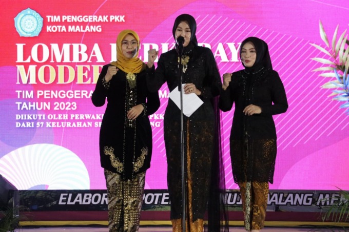 Ketua TP PKK Kota Malang mengatakan bahwa kebaya memiliki filosofi khusus bagi kaum perempuan