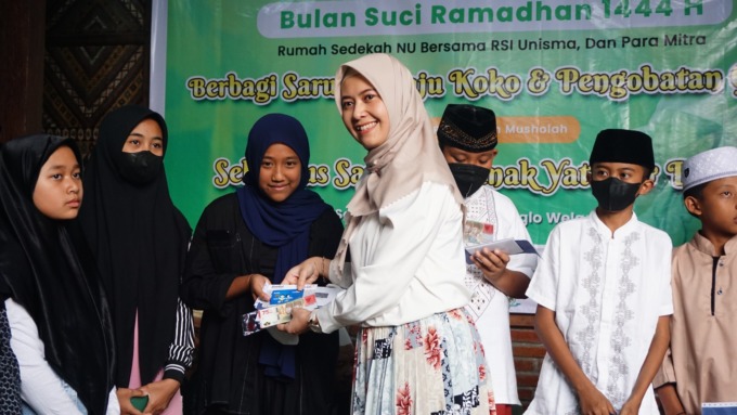 Banyak pihak menjadi donatur untuk menyiapkan Kartu Anak Mandiri Jawa Timur ini. Dengan beasiswa, maka kemanfaatan yang diberikan tidak hanya sesaat