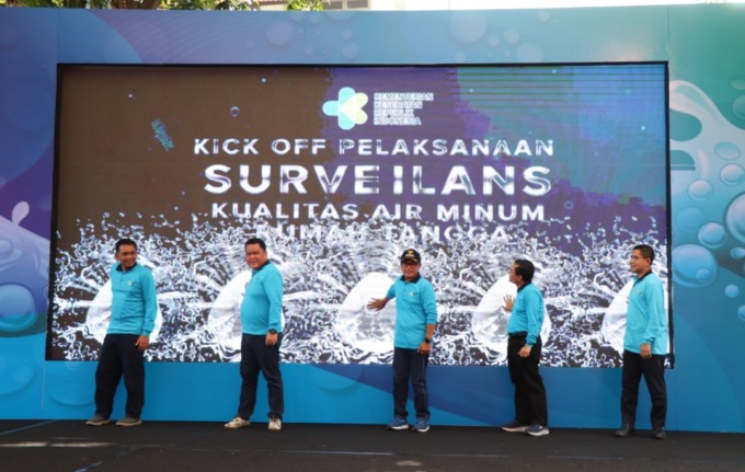 Pencanangan Surveilans Kualitas Air Minum Rumah Tangga oleh jajaran Kemenkes RI, Pemkot Malang, san stakeholder di kawasan Car Free Day Jalan Ijen, (19/3) pagi