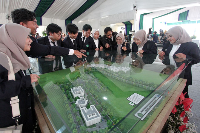 MAKET KAMPUS 3 : Kuota jalur mandiri UIN Maliki bertambah. (Rofiah/Radar Malang)