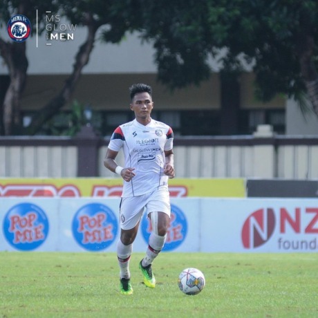 HARGAI KONTRAK: Persib Bandung dikabarkan tertarik dengan Bagas Adi Nugroho. Rumor itu langsung dibantah Bagas Adi. (Media Officer Arema FC For Radar Malang)