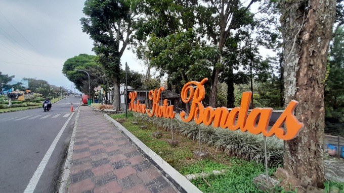 KURANG TERAWAT: TamanBondas di Jalan Sultan Agung Kota Batu.