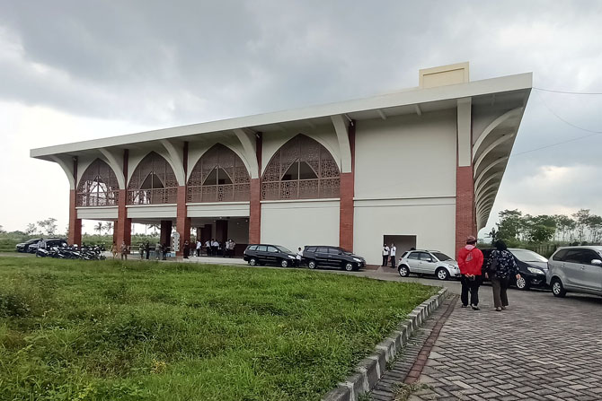 BANGUNAN : Gedung Islamic Center Kota Malang. (Suharto/Radar Malang)