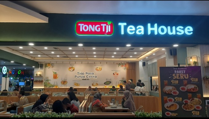PAS UNTUK KELUARGA: Gerai Tong TJi Tea House di lantai 3 MOG hadir dengan konsep baru yang lebih familiar dengan beragam sajian.