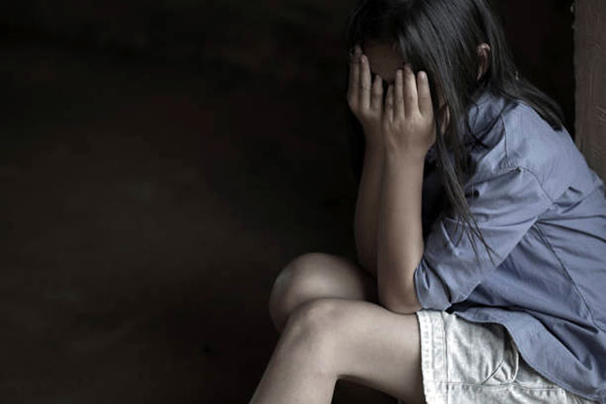 GAMBARAN : Ilustrasi kekerasan kepada anak perempuan di bawah umur. (istockphoto.com)
