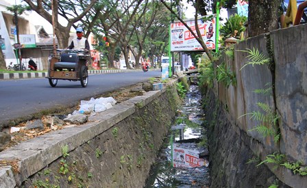 CEGAH BANJIR: Drainase di Jalan Danau Toba, Sawojajar masuk daftar perbaikan tahun 2023.