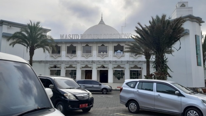 RAMAH WISATAWAN: Masjid Brigjen Soegiono di kompleks Balai Kota Batu.