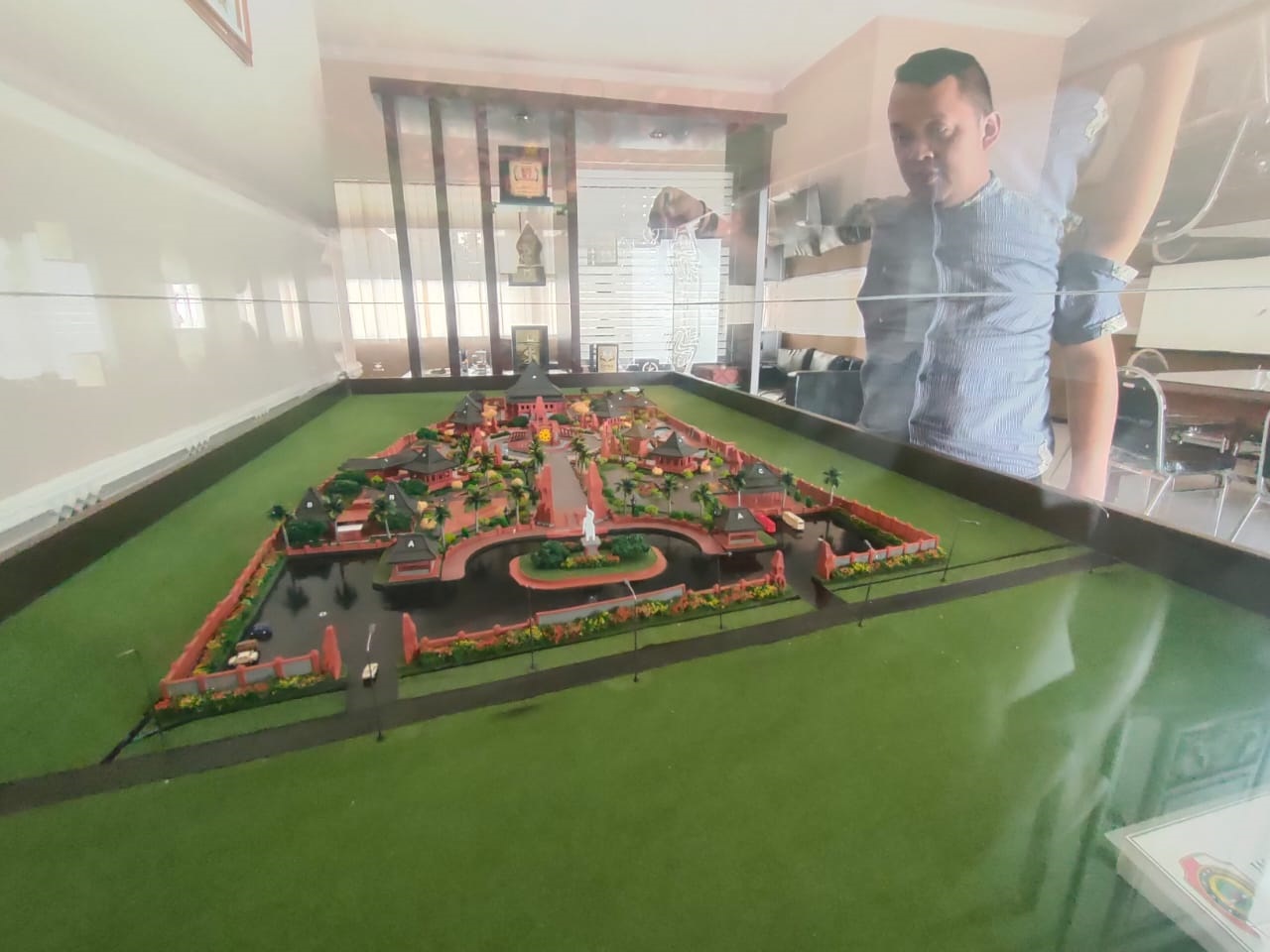 PUPUS: Desain perencanaan Taman Historis Majapahit di Kecamatan Trowulan yang dirampungkan sebelumnya tak bermanfaat. Itu usai proyek yang dibiayai pemerintah pusat tersebut batal direalisasi