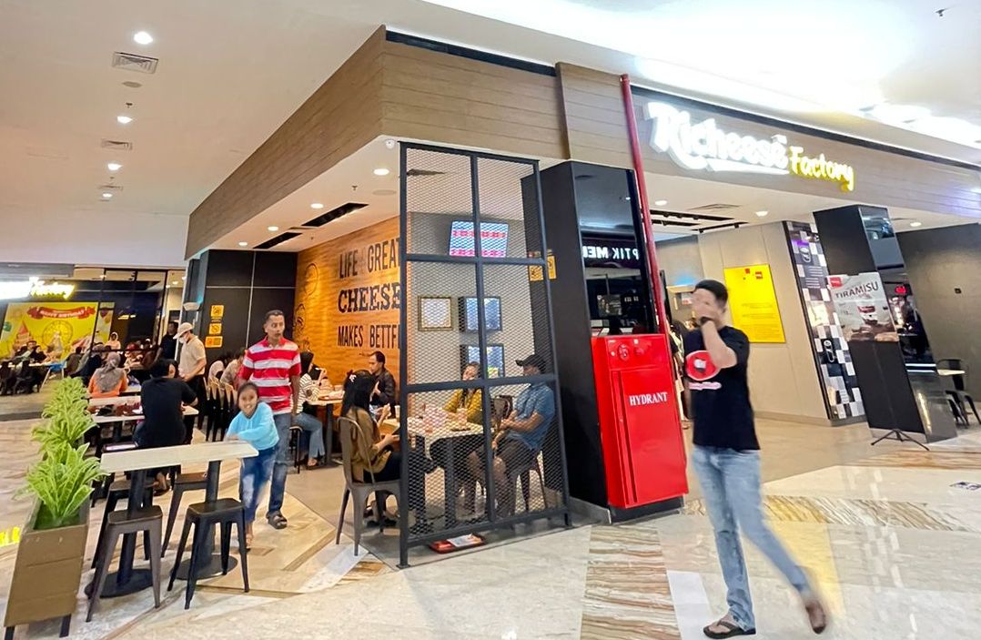 Konter Richesee Factory di Sunrise Mall Kota Mojokerto