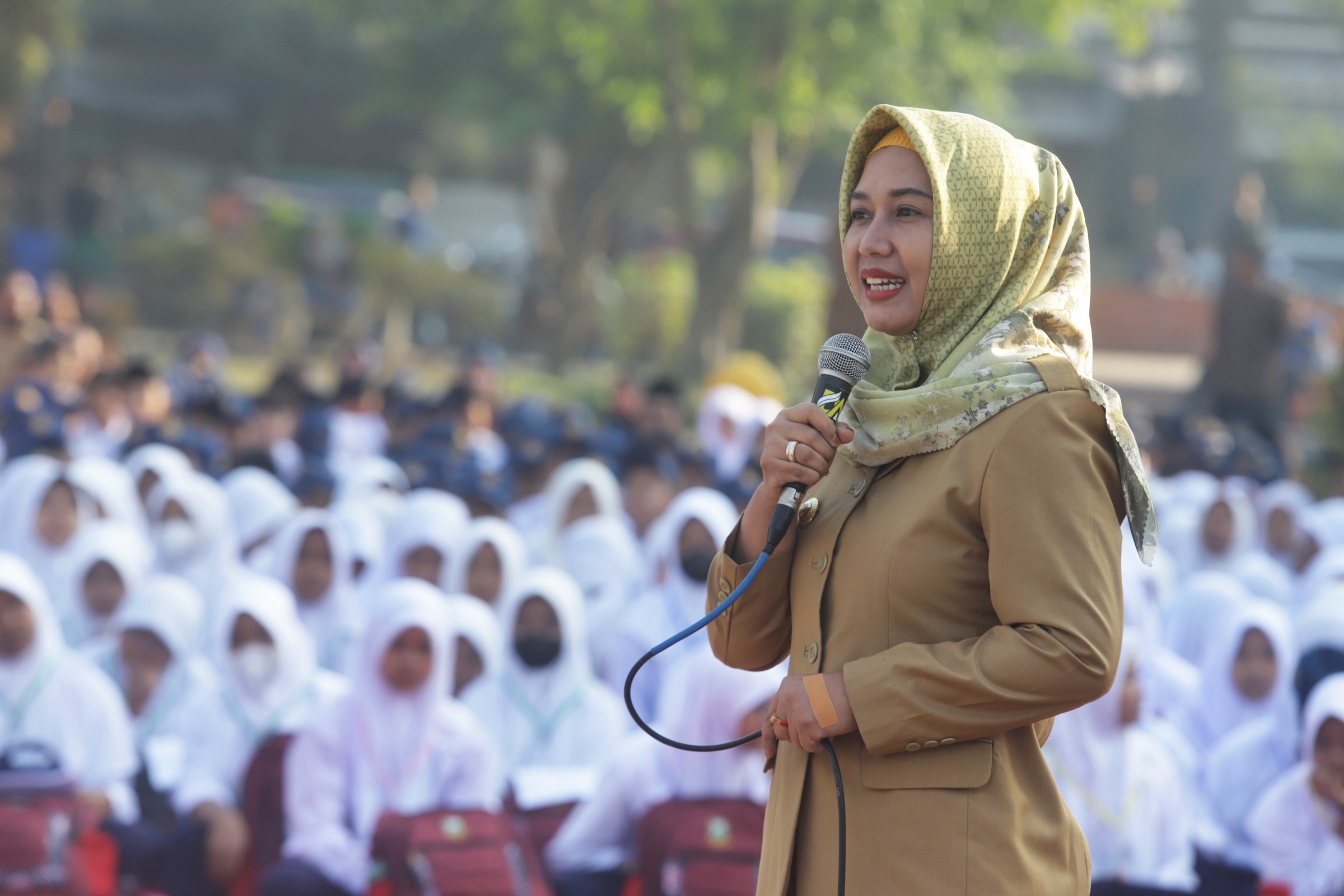 Wali Kota Mojokerto Ika Puspitasari memimpin pembukaan MPLS, Senin (17/7) pagi.