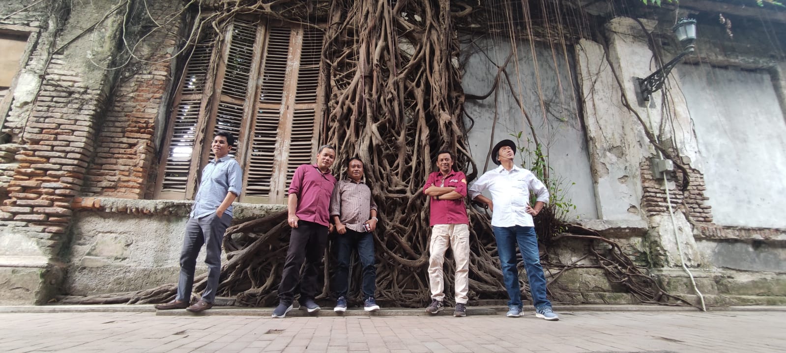 WISATA KOTA: Jajaran manajemen JPRM mengunjungi kawasan wisata Kota Tua Kota Semarang, Selasa (25/7).