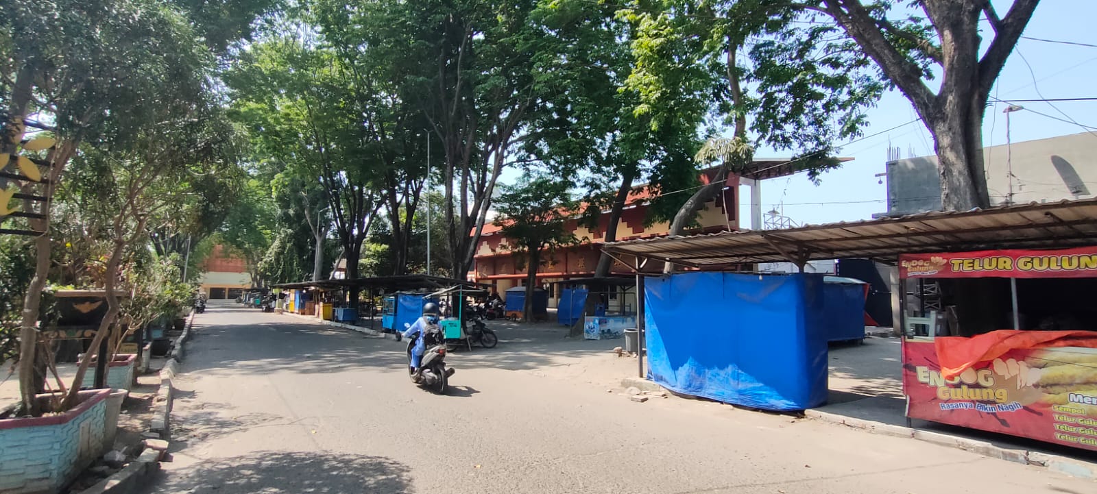 WAS-WAS: Puluhan PKL di RTH kompleks Stadion Gajah Mada Mojosari diminta tutup saat ajang Porprov VIII 2023 September mendatang.