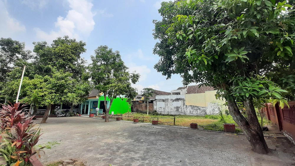 PEMERATAAN: Halaman SLB Pertiwi Kranggan yang akan dijadikan lokasi pembangunan TK pembina negeri baru di wilayah Kecamatan Kranggan.