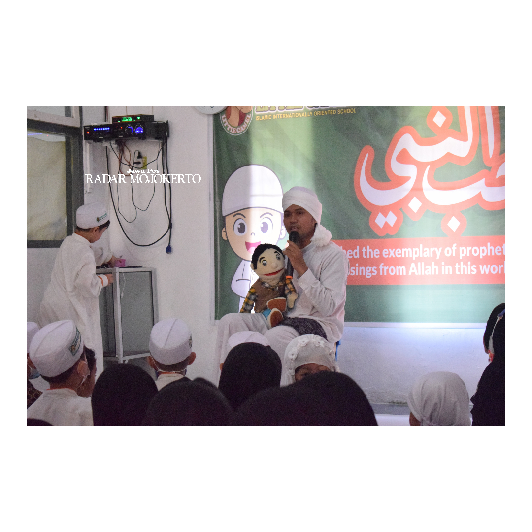 TELADANI RASUL: TK Little Camel Islamic Internationally Oriented School saat memperingati hari besar Islam.