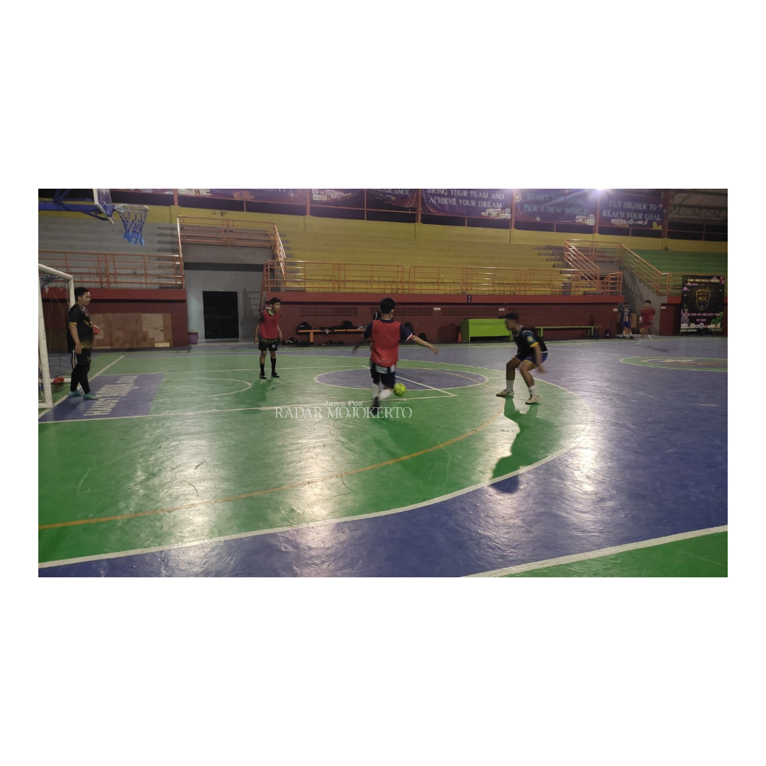 PERLEBAR PELUANG: Skuad futsal Kabupaten Mojokerto terus mematangkan persiapan sebelum berlaga di gelaran porprov.
