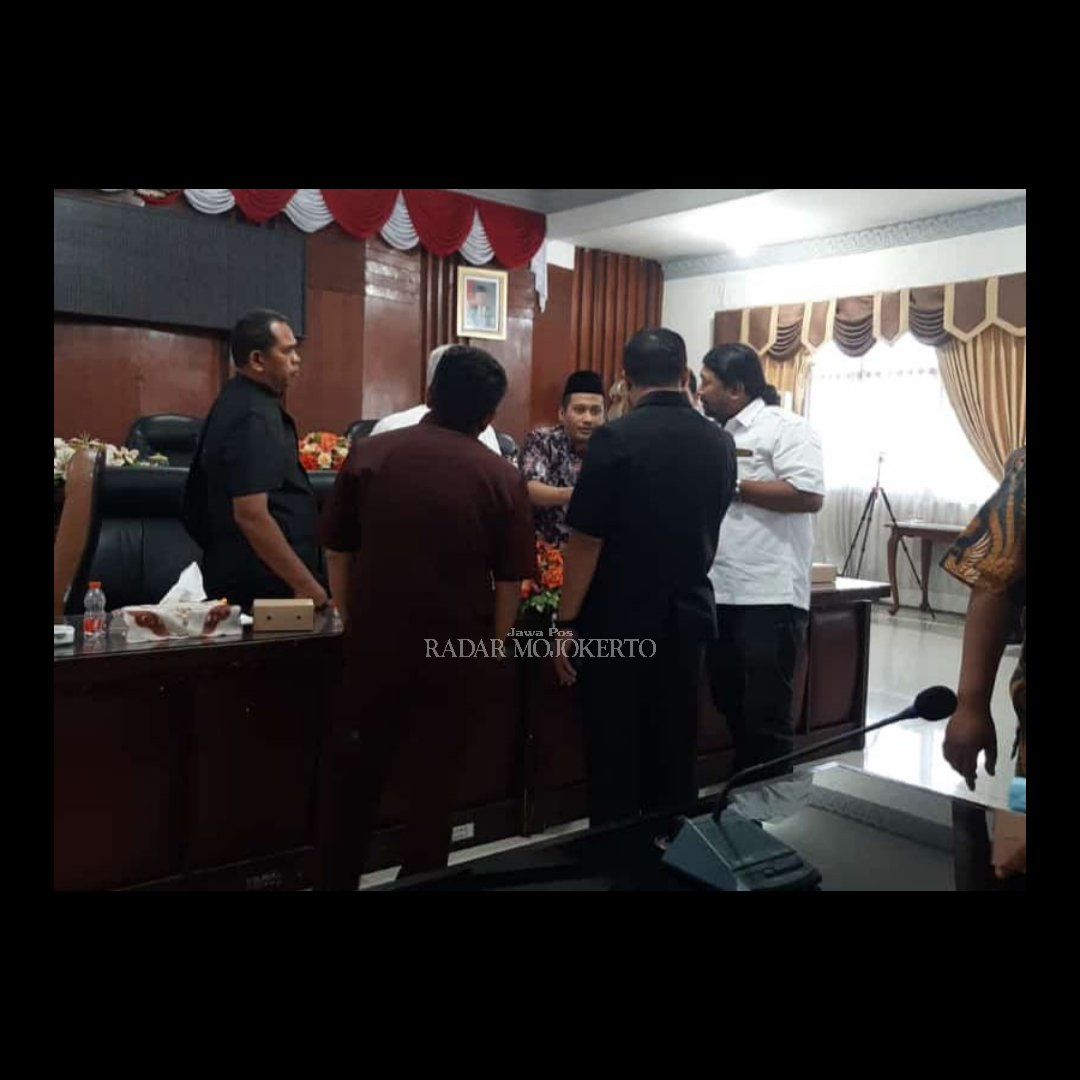 MENGADU: DPRD menerima perwakilan massa buruh dari PT Bokormas dan akan ditindaklanjuti untuk mempertemukan dengan pimpinan perusahaan hari ini di gedung dewan.