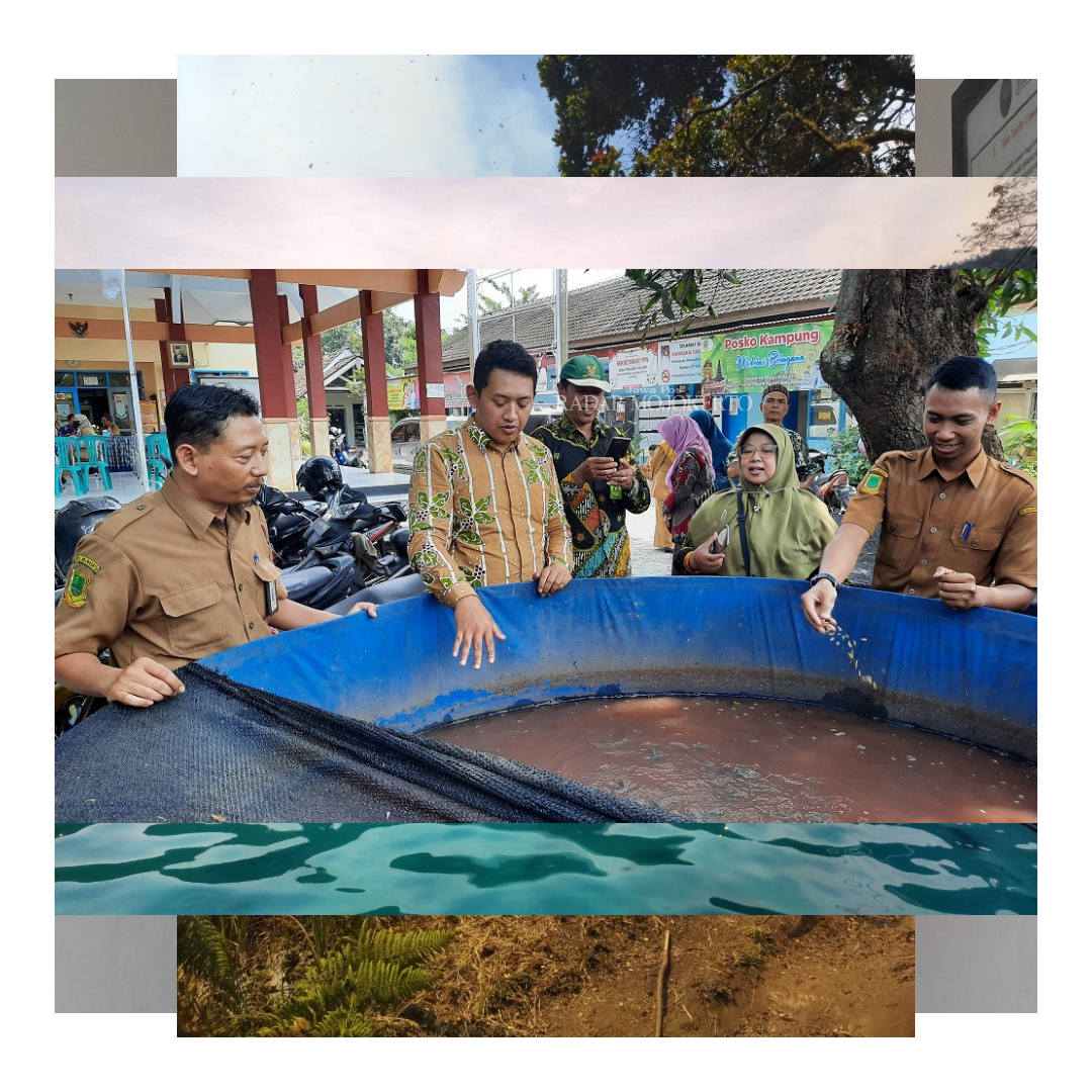 JADI RUJUKAN: Lurah Prajurit Kulon Muhammad Nurhadi mendampingi rombongan dari Pemkab Kulon Progo saat melakukan studi tiru terkait inovasi gempa genting, Senin (4/9).