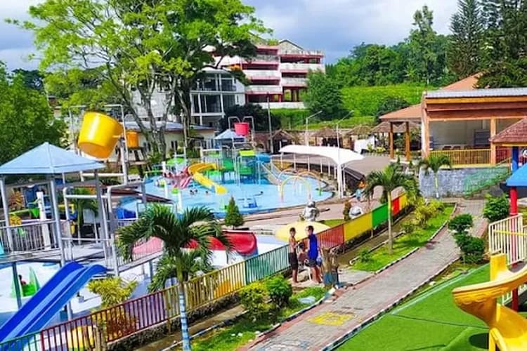 Objek wisata Ubalan Park berada di Desa Made, Kecamatan Pacet.