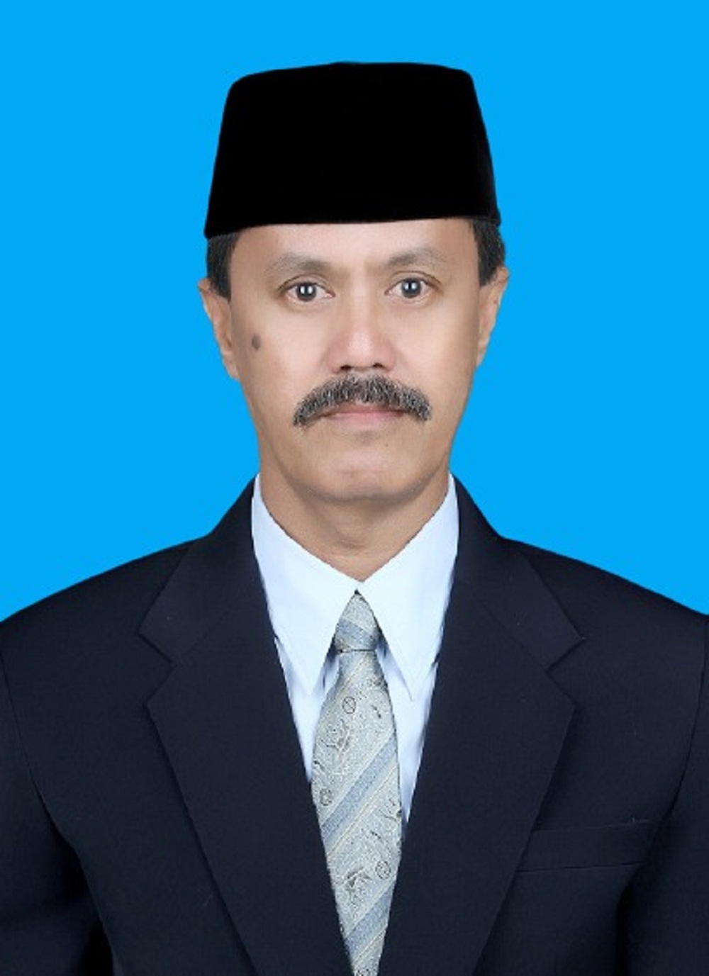 Kepala SMK Raden Patah Kota Mojokerto Drs. Ahmad Siswantoro, M.Pd.