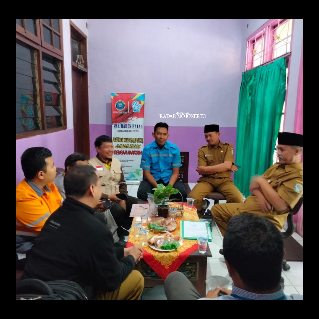 KOLABORASI: SMK Raden Patah dan PT. Bambang Djaja menjalin kerjasama dalam program teaching factory.