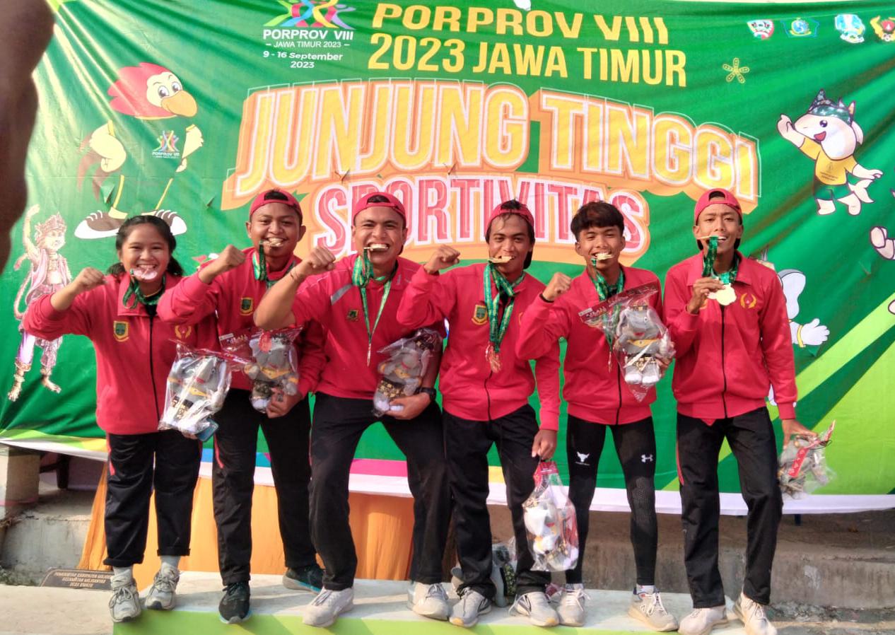 KOMPAK: Tim cabor dayung SMAN 3 Mojokerto meraih empat medali dalam kegiatan Porprov 2023.