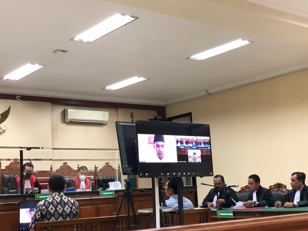 PROSES HUKUM: Kasus korupsi pembangunan pasar wisata Desa Sumbersono bergulir hingga tahap banding. Penasihat hukum terdakwa ancang-ancang mengajukan kasasi.