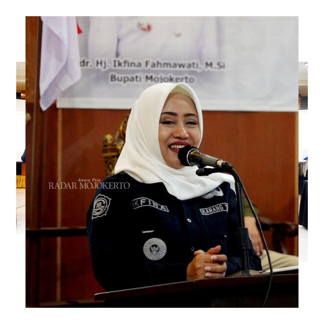 Bupati Mojokerto Ikfina Fahmawati menyampaikan arahan.