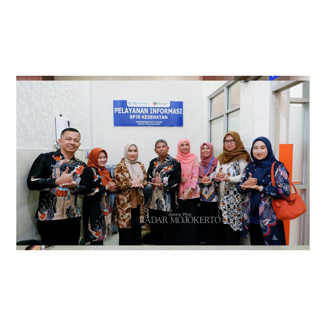 SINERGI: Direktur RSUD Prof dr Soekandar dr Djalu Naskutub bersama Kepala BPJS Kesehatan Cabang Mojokerto Elke Winasari usai peresmian.