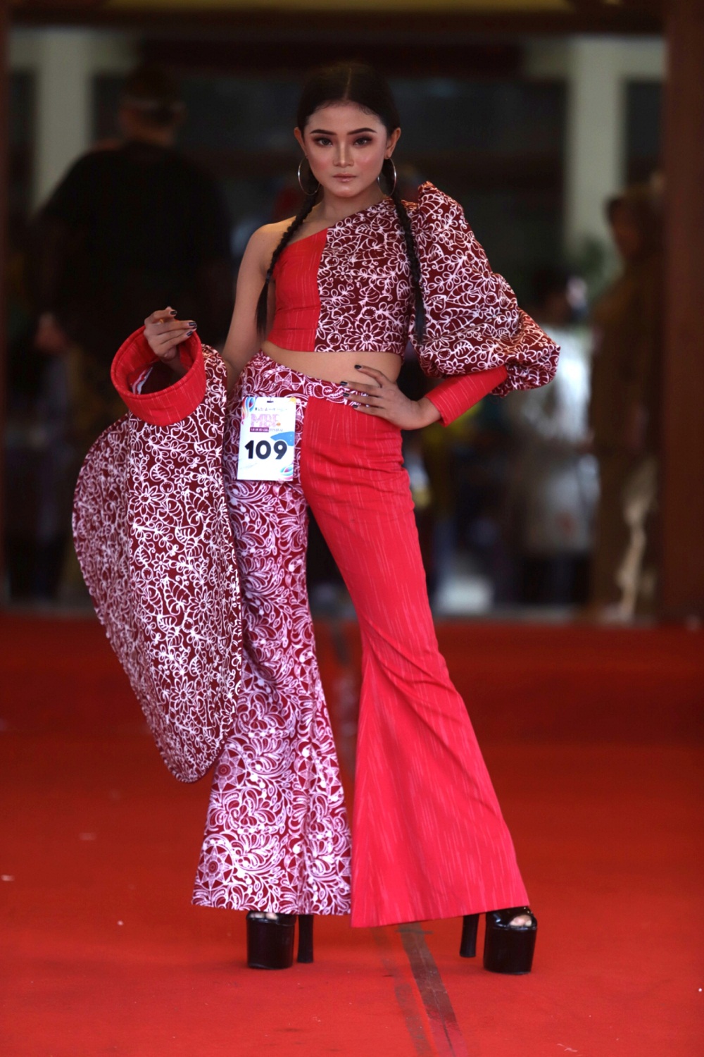 KHAS: Mojo Batik Festival hari ini melombakan fashion batik perajin Kota Mojokerto.