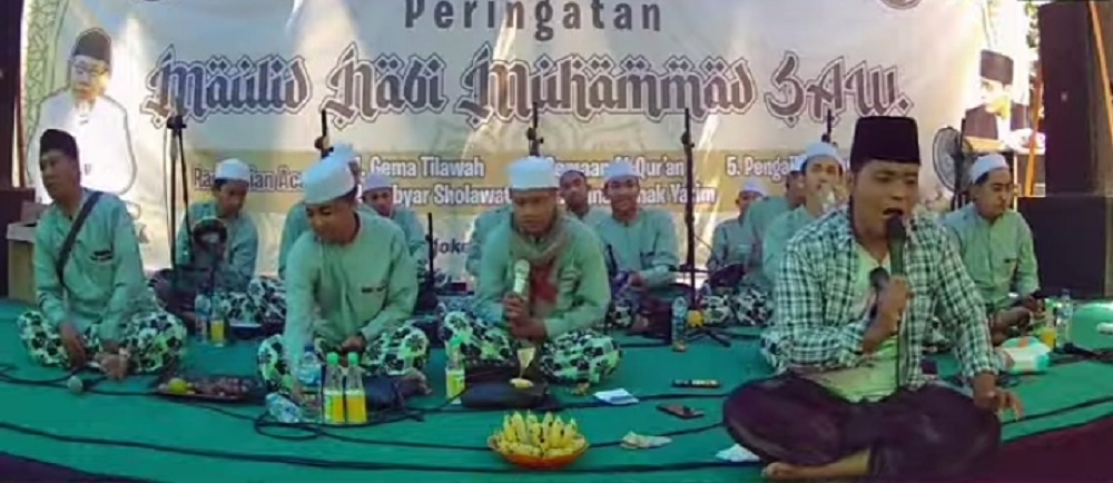 SEMARAK: MI Nurul Huda 2 Kota Mojokerto menggelar salawat meriah sekaligus pengajian untuk memperingati Maulid Nabi Muhammad SAW, kemarin (5/10).