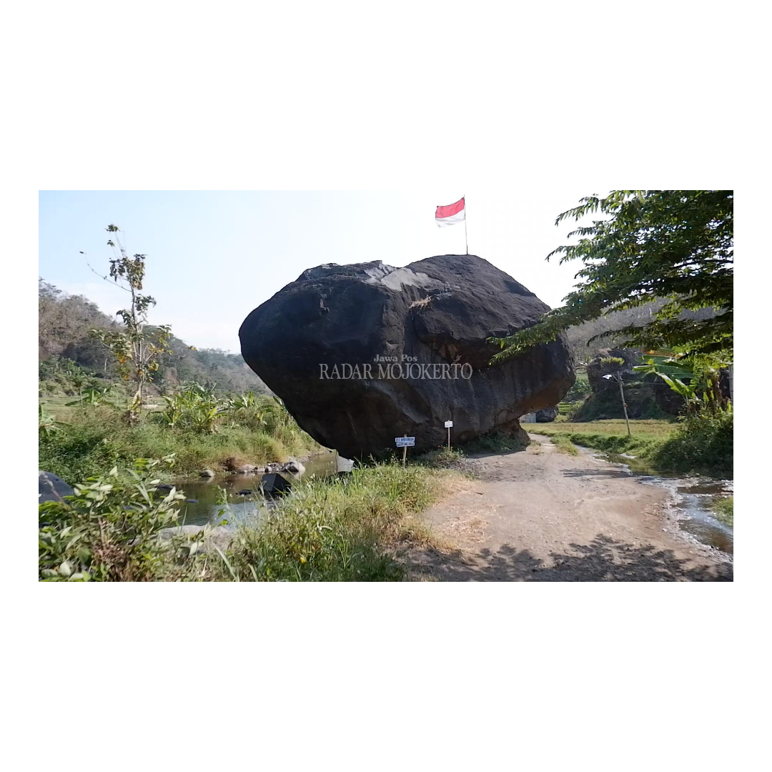 INSTAGRAMABLE: Padusan Watu Trawas di Sungai Boro, Desa Lebakjabung, Kecamatan Jatirejo, menjadi destinasi yang memikat wisatawan.